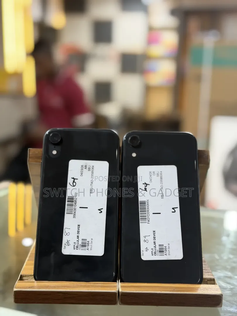 iPhone xr - 3