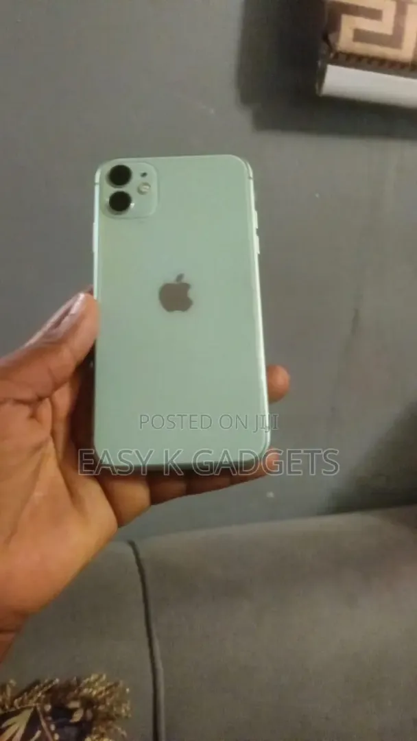 iPhone 11 - 1