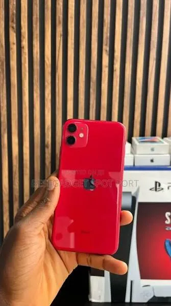 iPhone 11 - 4