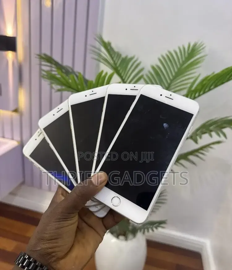 iPhone 6 plus Gold - 1
