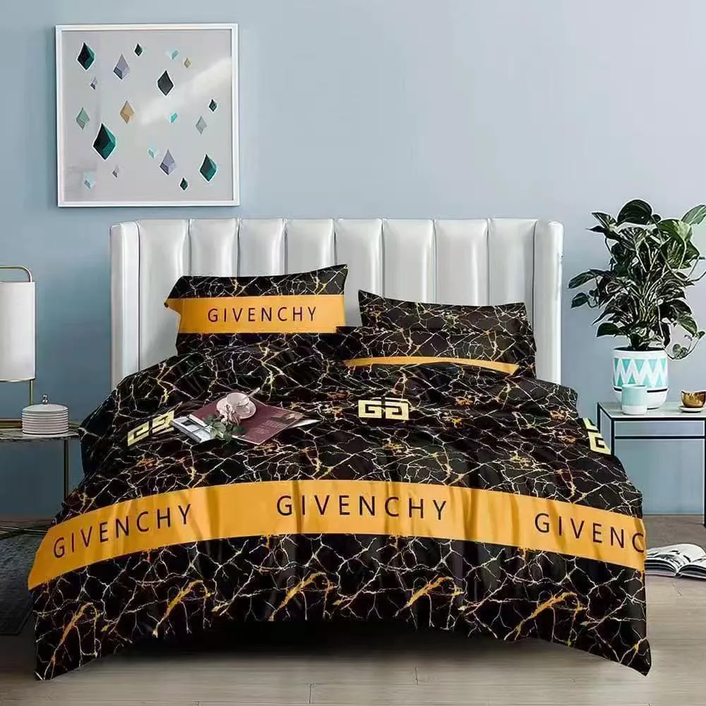Bedsheets and duvet - 3
