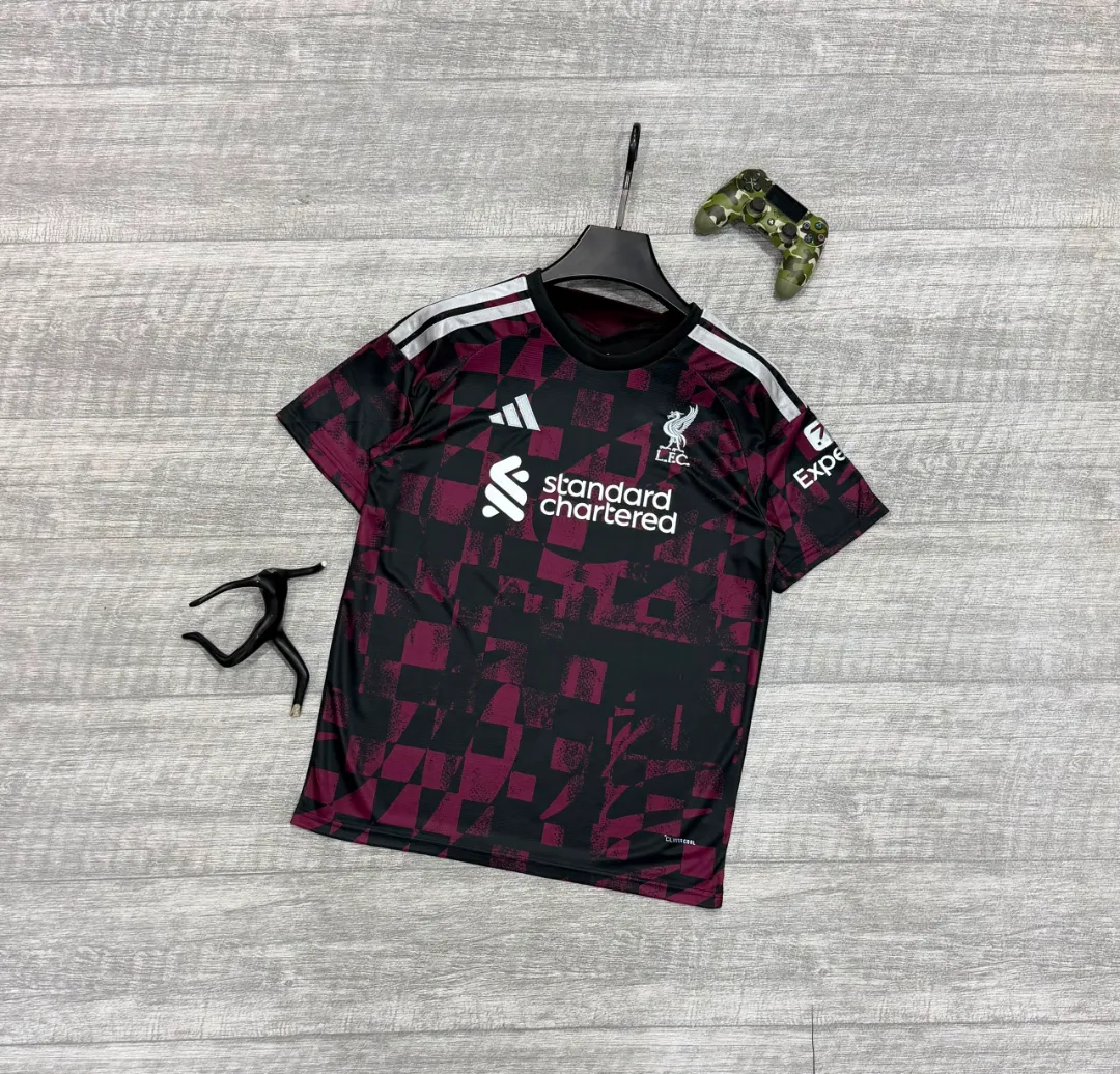 Liverpool 26/27 jerseys - 3