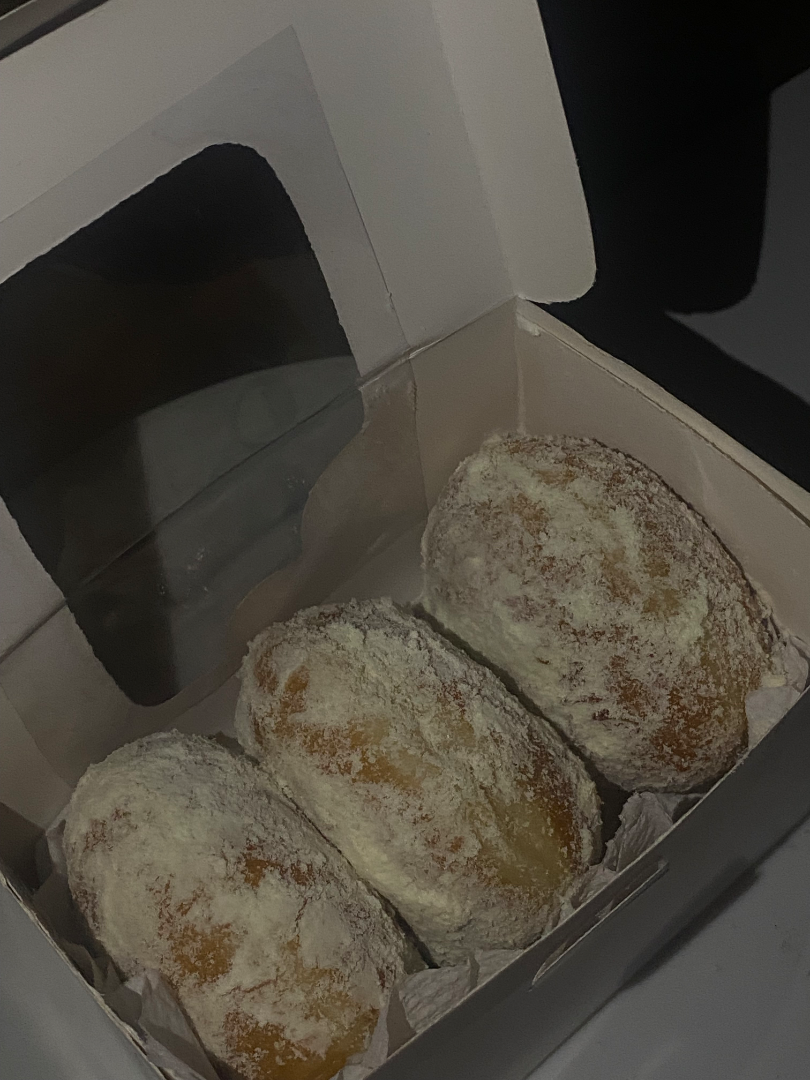 Box of 3 doughnuts - 1