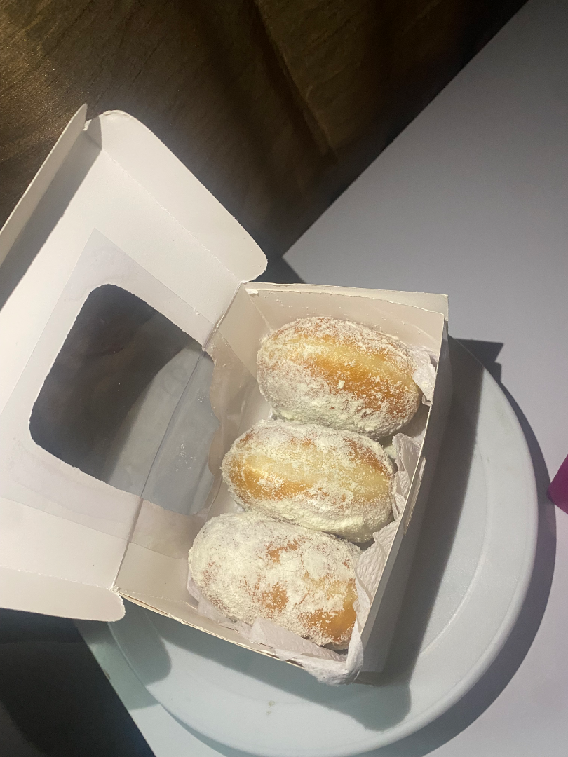 Box of 3 doughnuts - 6