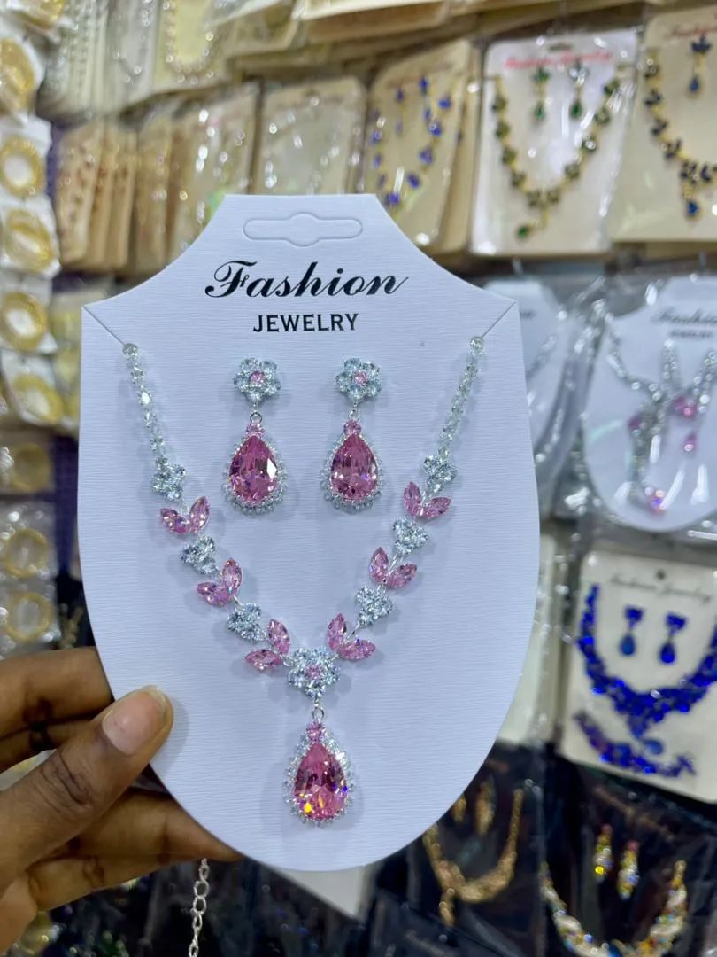 Jewlery And Necklace set